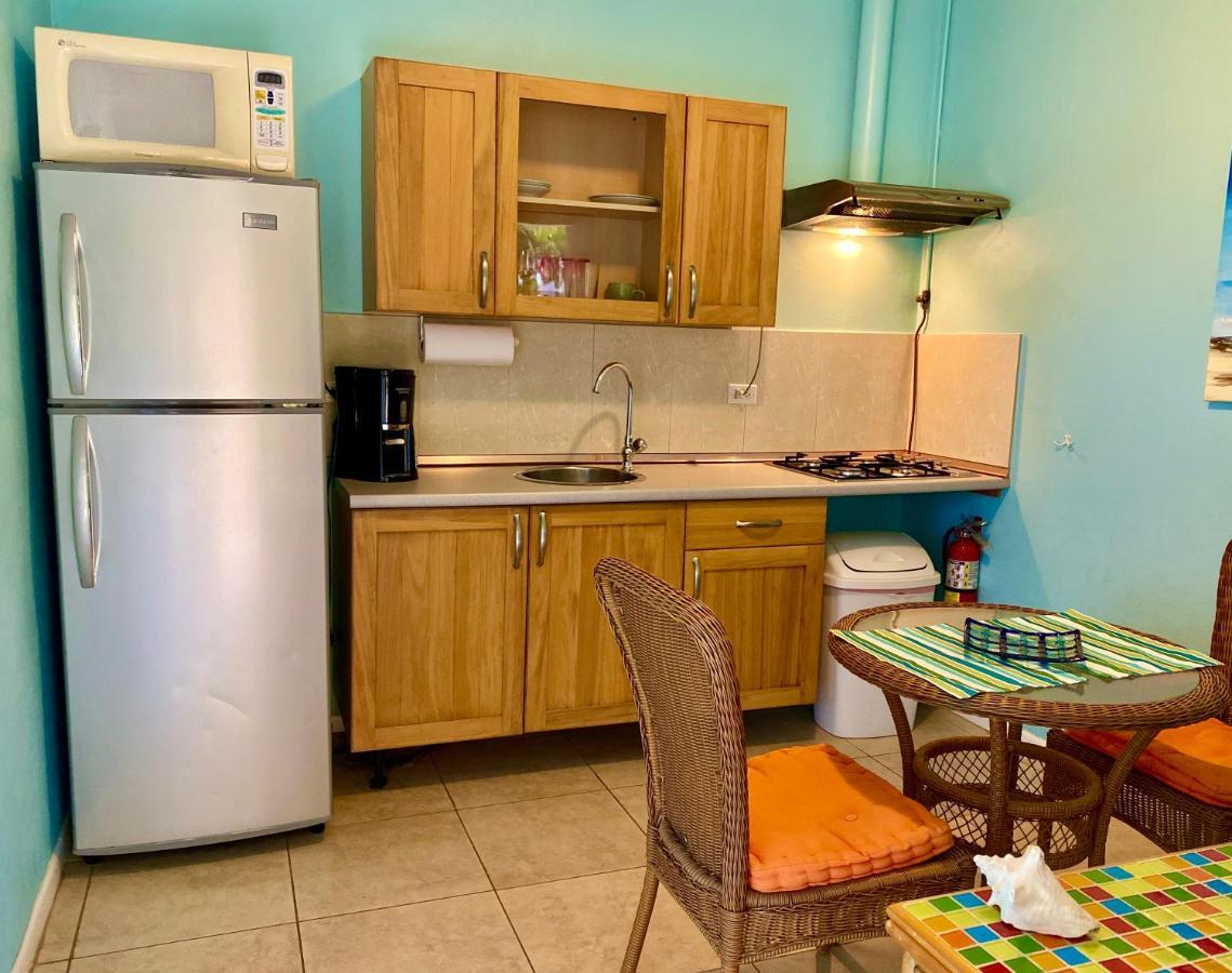 Little Paradise Aruba Vacation Apartments Palm Beach Bagian luar foto