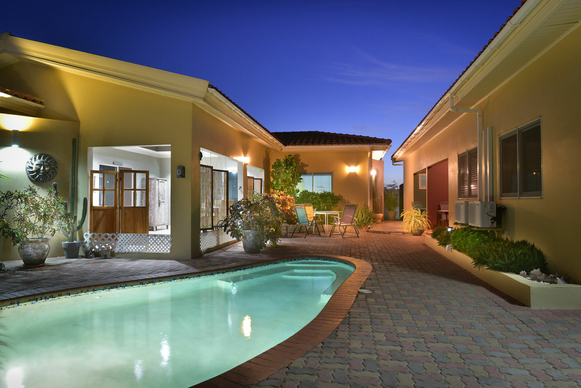 Little Paradise Aruba Vacation Apartments Palm Beach Bagian luar foto