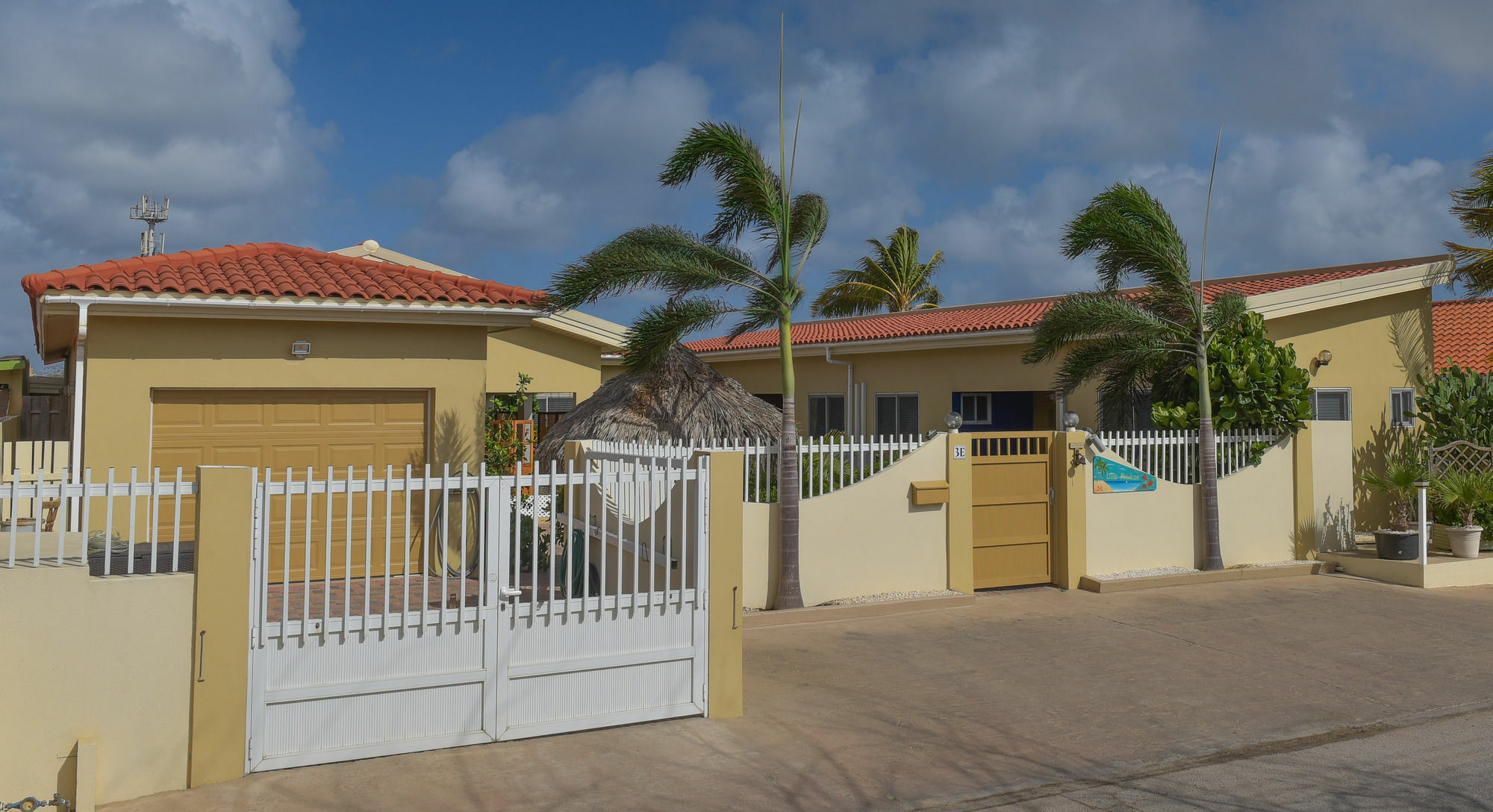 Little Paradise Aruba Vacation Apartments Palm Beach Bagian luar foto